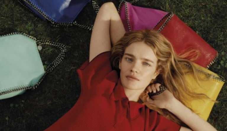 Salone del Mobile 2016: Stella McCartney presenta la Rainbow Pop Falabella