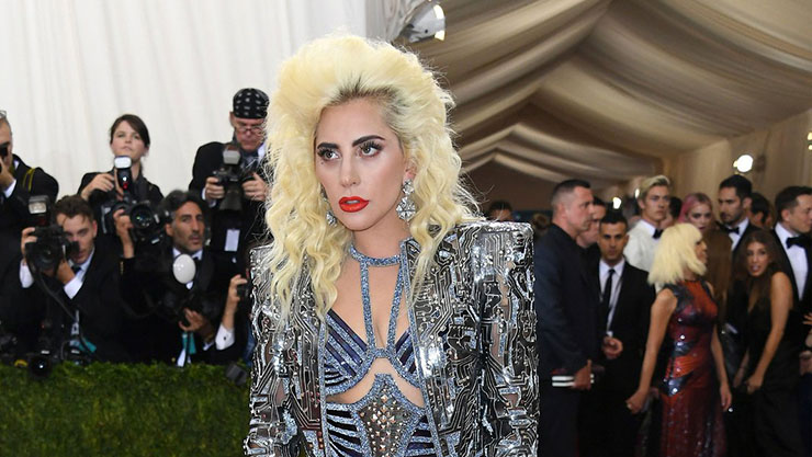 Met Gala 2016: le donne del red carpet, fra delirio e anni ’80