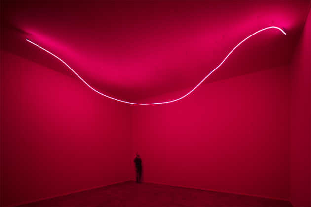 Fontana mostra Ambienti spaziali HangarBicocca