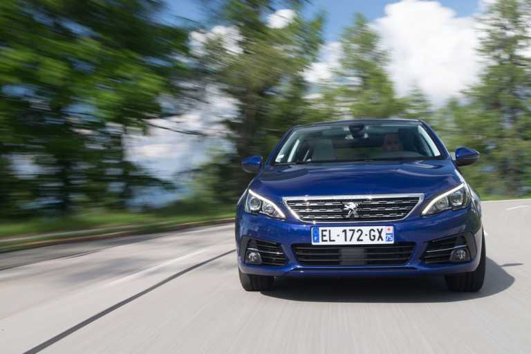 Nuova Peugeot 308 più di un restyling: tante novità sicurezza, tecnologia, motore