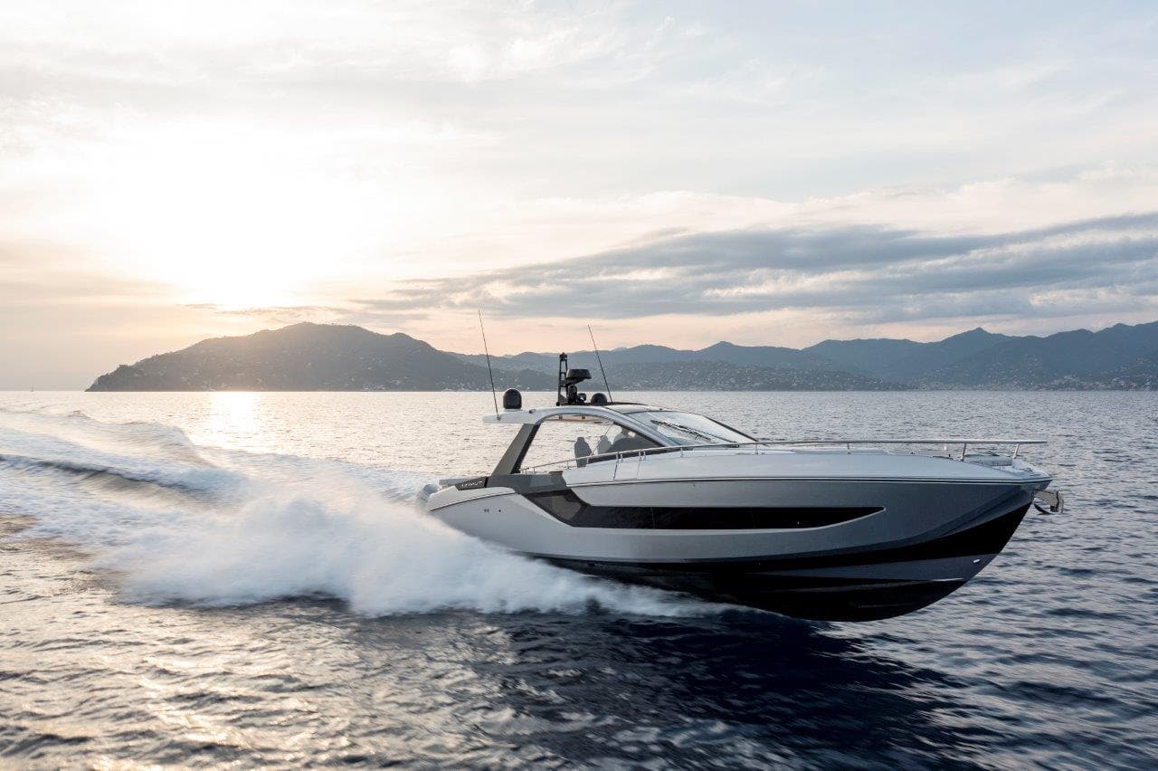 Verve 48 di Azimut
