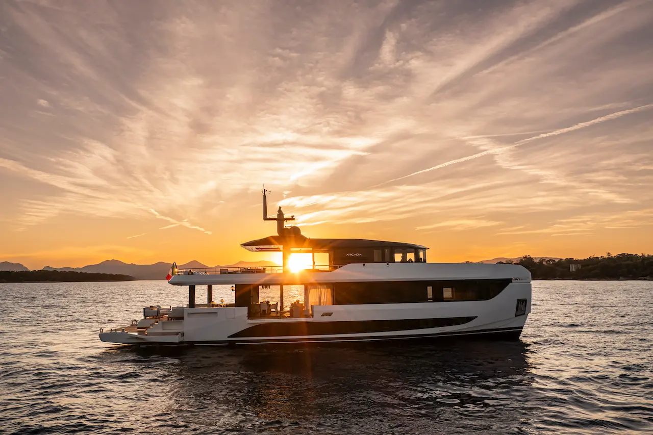 A96-01 Arcadia Yachts
