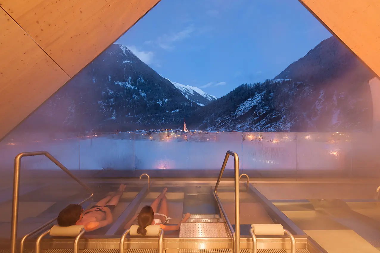 Aqua Dome
