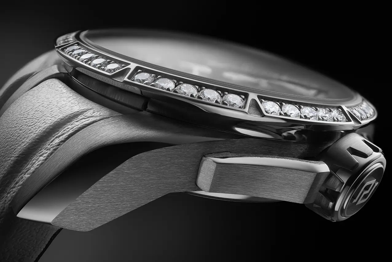 Excalibur Monotourbillon White Gold, l'emblema della Maison Roger Dubuis
