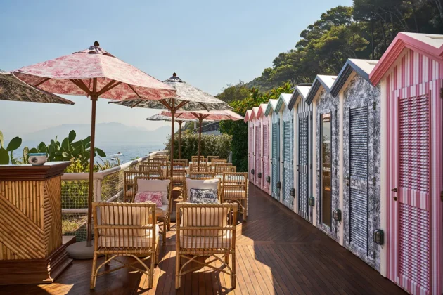 Il ristorante Il Riccio presenta la sua iconica terrazza lounge