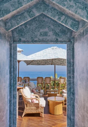 Il ristorante Il Riccio presenta la sua iconica terrazza lounge